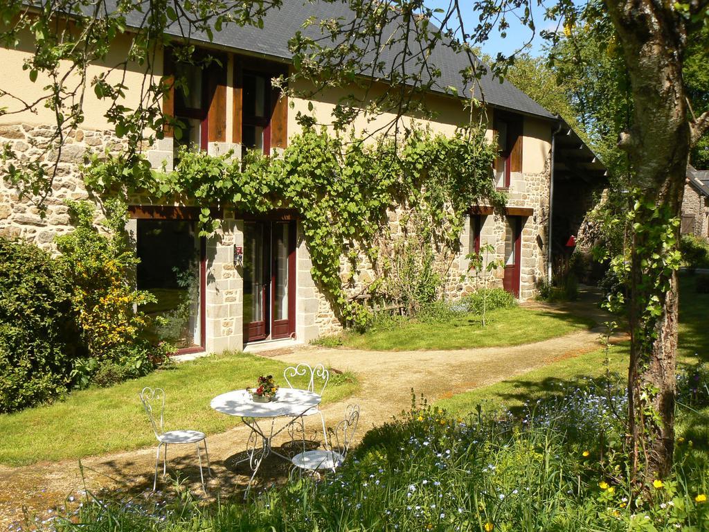 Chambres D'Hotes Du Vault Picot La Chapelle-aux-Filzméens Exterior foto